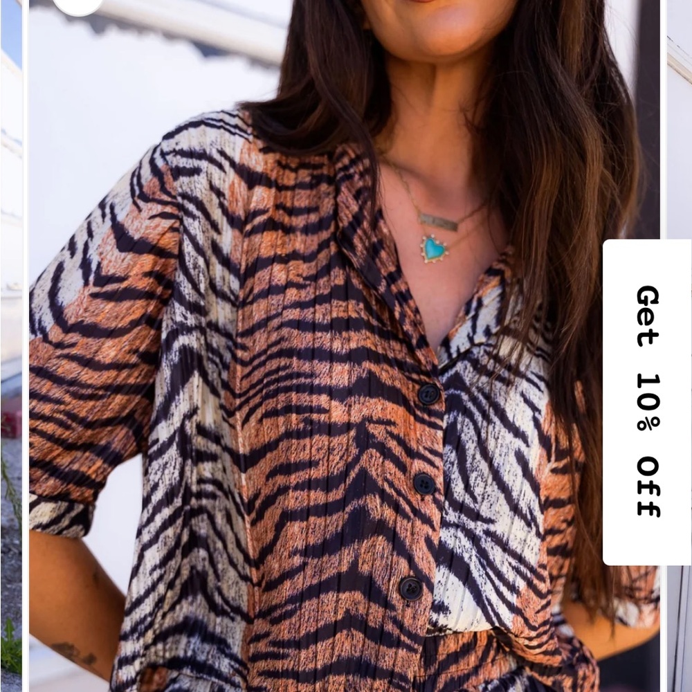 NEW Dressed in Lala Women's Tiger Print Button-Up Top